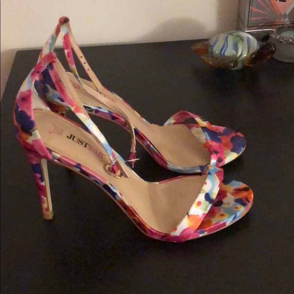 JustFab floral heals